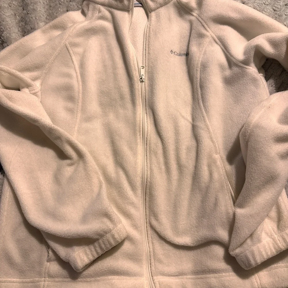 Columbia Cream Fleece Jacket - Picture 1 of 3